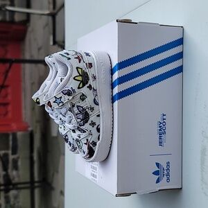 Jeremy Scott x Adidas Kids Sneakers - White with Multicolor Print